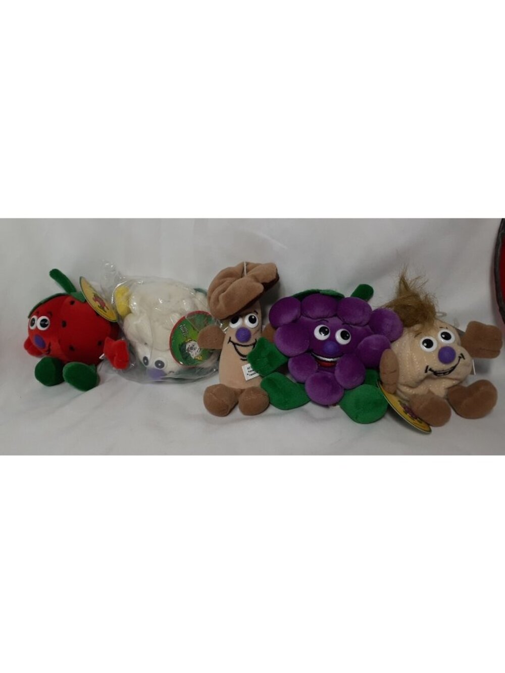 Lot Of 5 Toy Box Creations Vintage Veggie Friends Fruits Seedies beanbag Toys